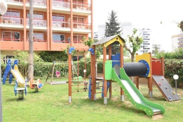 Appart Standing 2 Chambres 2Sdb Clim Piscine Parking Wifi Terrasse 21M2 Local Velo Port-Aventura, Plage, Centre Salou Bagian luar foto